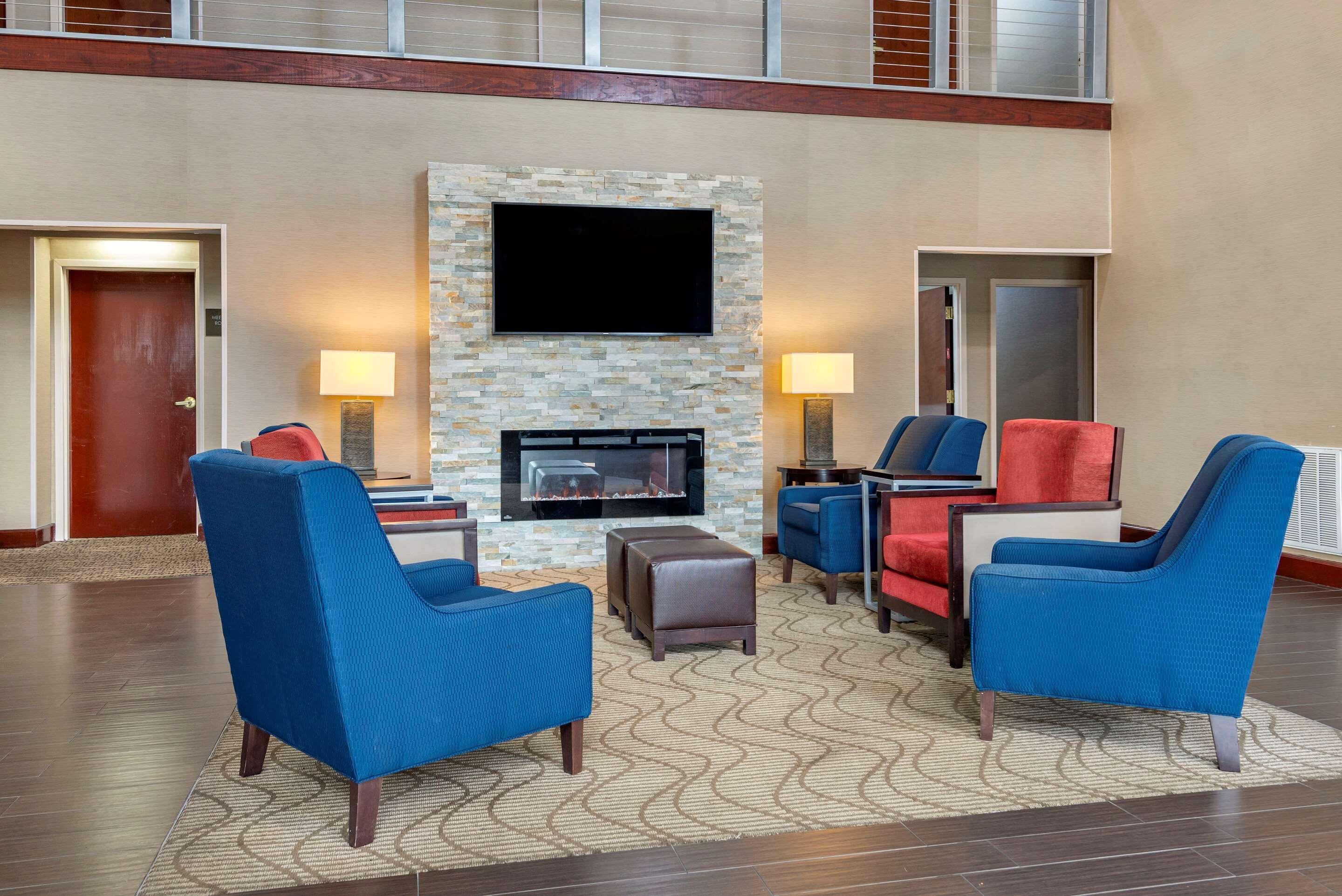 Comfort Suites Near Robins Air Force Base Warner Robins Exterior foto