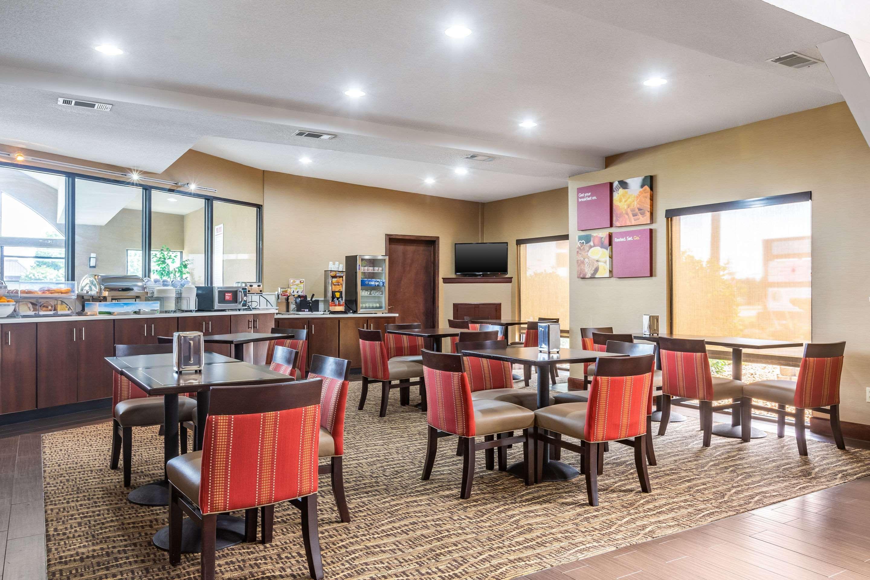 Comfort Suites Near Robins Air Force Base Warner Robins Exterior foto